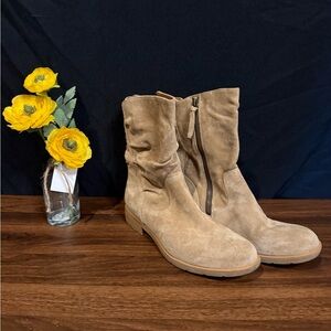 Sofft Sharnell Low tan boot, lace-up back, Women’s 11